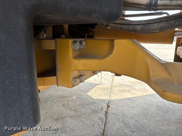 image for item EN5590 2019 Caterpillar CB13 double drum vibratory roller