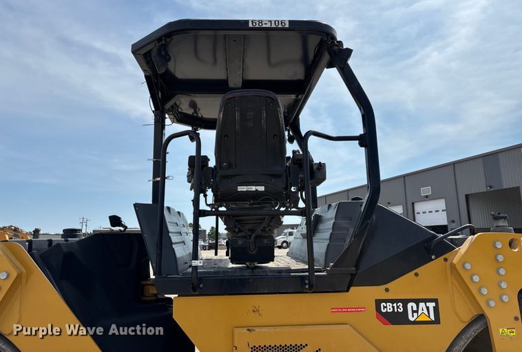 image for item EN5590 2019 Caterpillar CB13 double drum vibratory roller