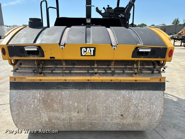 image for item EN5590 2019 Caterpillar CB13 double drum vibratory roller