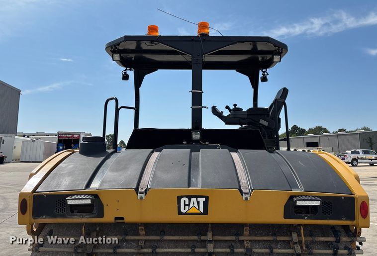 image for item EN5590 2019 Caterpillar CB13 double drum vibratory roller
