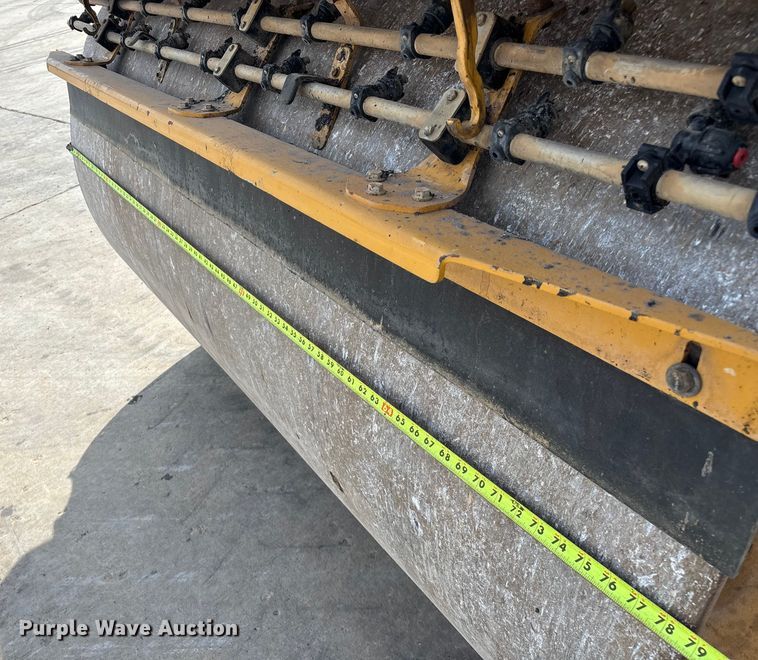 image for item EN5590 2019 Caterpillar CB13 double drum vibratory roller