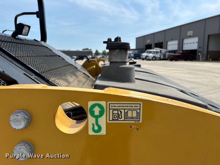 image for item EN5590 2019 Caterpillar CB13 double drum vibratory roller