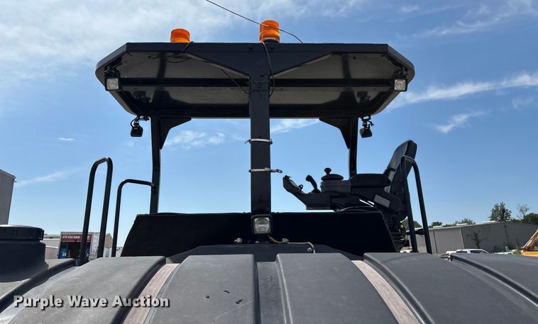 image for item EN5590 2019 Caterpillar CB13 double drum vibratory roller