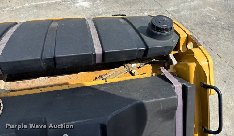 image for item EN5590 2019 Caterpillar CB13 double drum vibratory roller