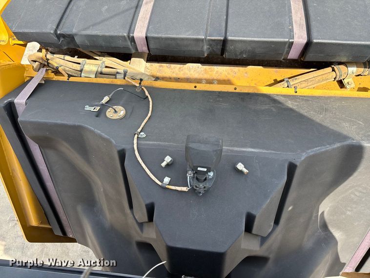 image for item EN5590 2019 Caterpillar CB13 double drum vibratory roller