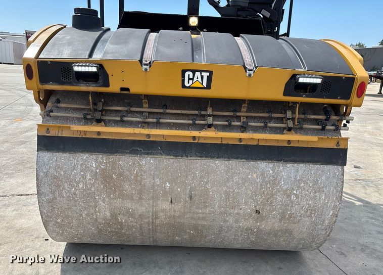 image for item EN5590 2019 Caterpillar CB13 double drum vibratory roller