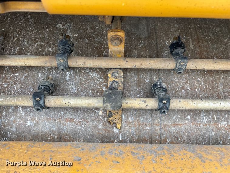 image for item EN5590 2019 Caterpillar CB13 double drum vibratory roller