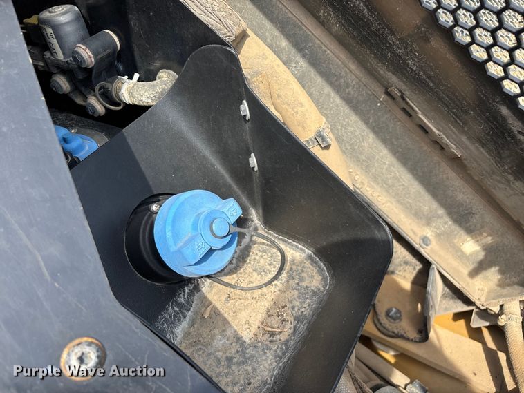 image for item EN5590 2019 Caterpillar CB13 double drum vibratory roller