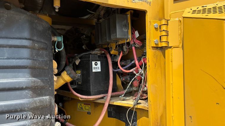 image for item EN5590 2019 Caterpillar CB13 double drum vibratory roller