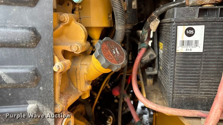 image for item EN5590 2019 Caterpillar CB13 double drum vibratory roller