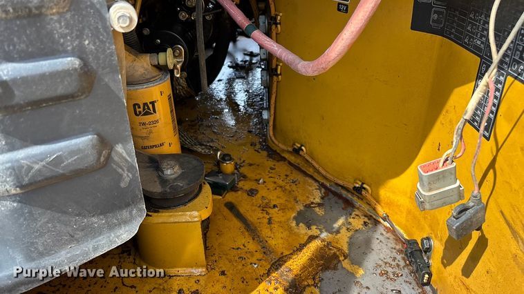 image for item EN5590 2019 Caterpillar CB13 double drum vibratory roller