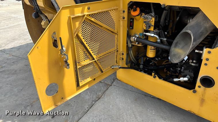 image for item EN5590 2019 Caterpillar CB13 double drum vibratory roller