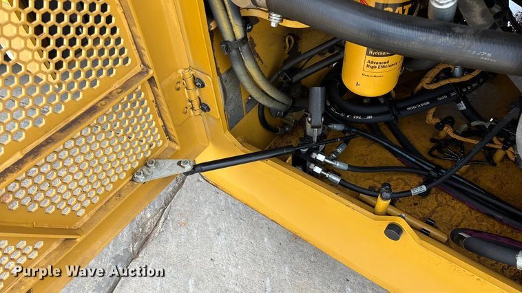 image for item EN5590 2019 Caterpillar CB13 double drum vibratory roller