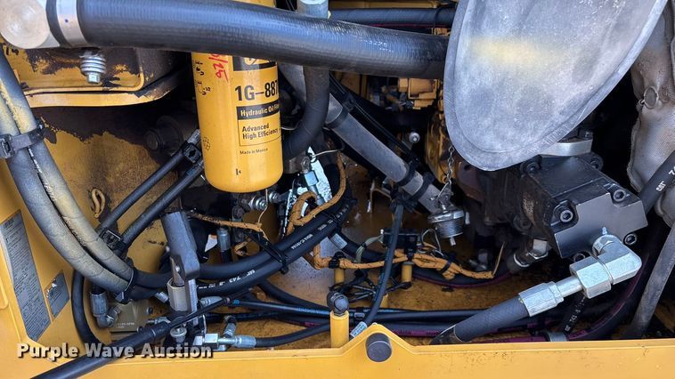image for item EN5590 2019 Caterpillar CB13 double drum vibratory roller