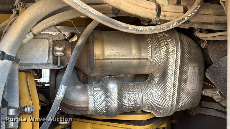 image for item EN5590 2019 Caterpillar CB13 double drum vibratory roller