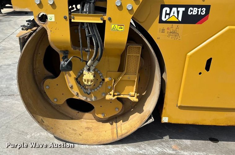 image for item EN5590 2019 Caterpillar CB13 double drum vibratory roller