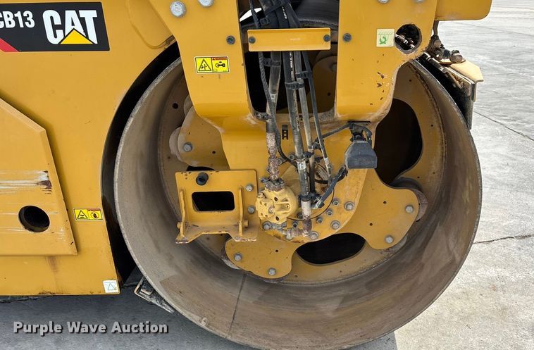 image for item EN5590 2019 Caterpillar CB13 double drum vibratory roller
