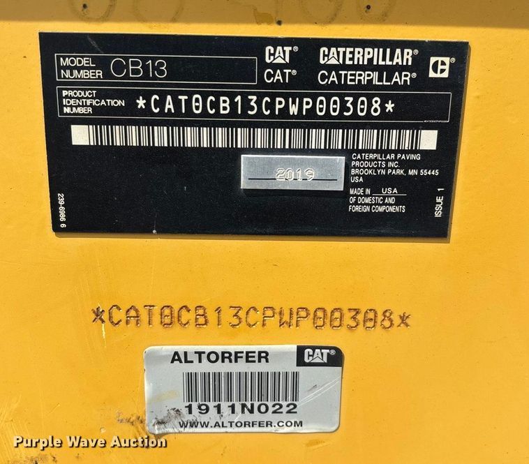 image for item EN5590 2019 Caterpillar CB13 double drum vibratory roller