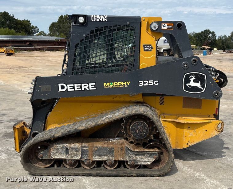 image for item EN5591 2021 John Deere 325G tracked skid steer loader