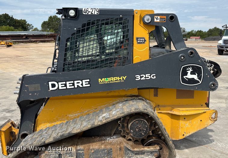 image for item EN5591 2021 John Deere 325G tracked skid steer loader