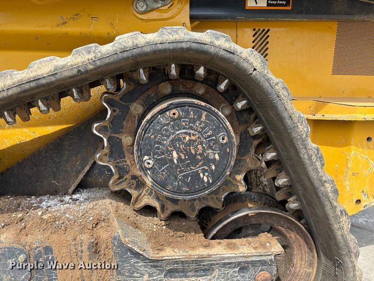 image for item EN5591 2021 John Deere 325G tracked skid steer loader