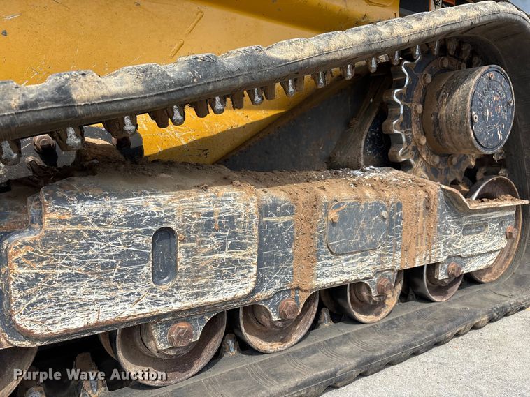 image for item EN5591 2021 John Deere 325G tracked skid steer loader