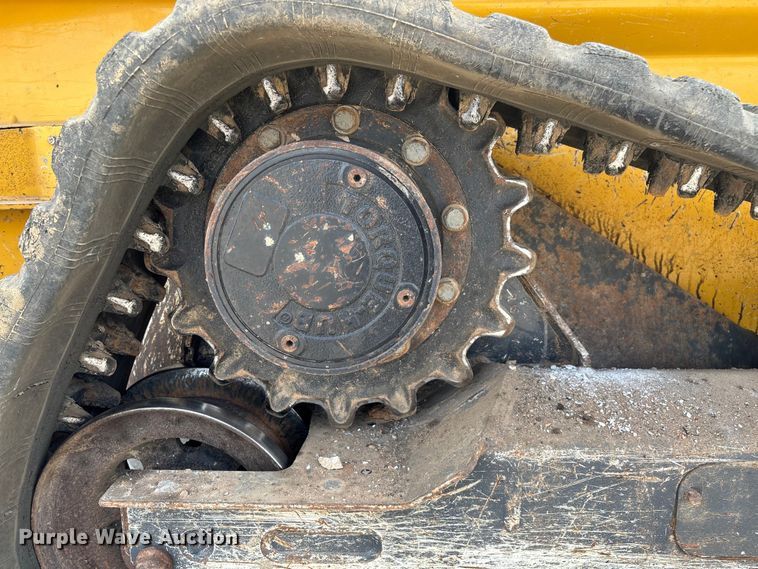 image for item EN5591 2021 John Deere 325G tracked skid steer loader