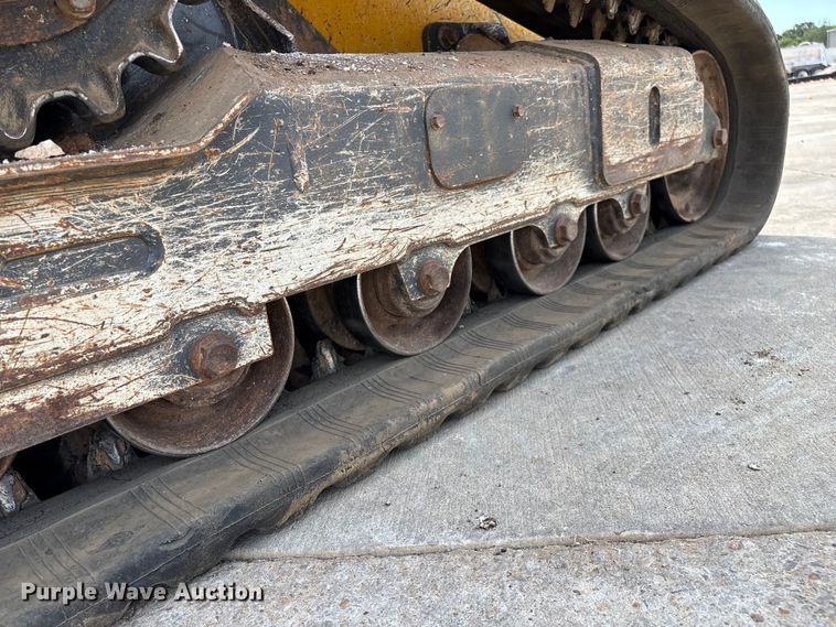 image for item EN5591 2021 John Deere 325G tracked skid steer loader