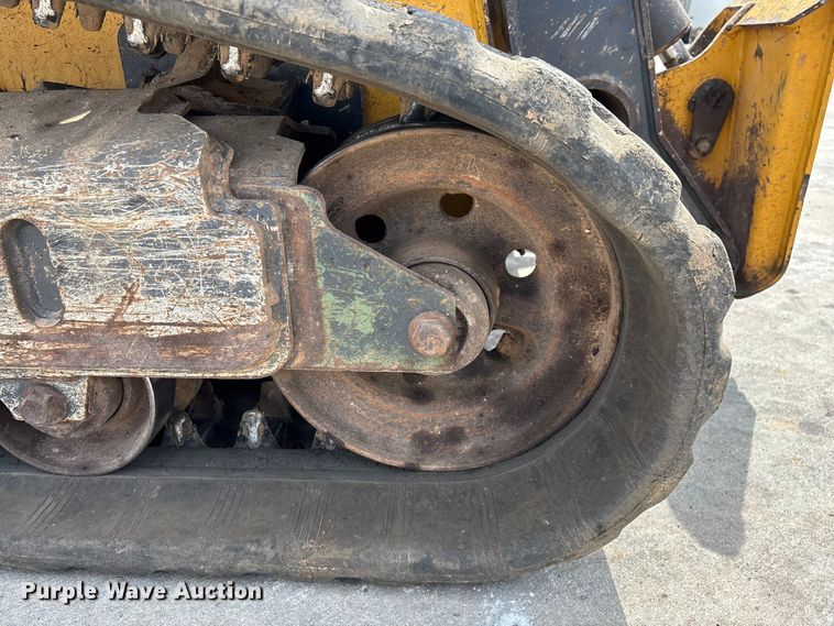 image for item EN5591 2021 John Deere 325G tracked skid steer loader