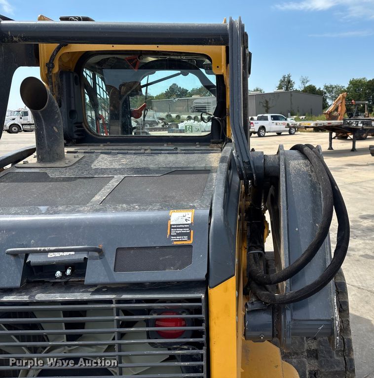 image for item EN5591 2021 John Deere 325G tracked skid steer loader