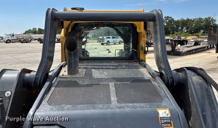 image for item EN5591 2021 John Deere 325G tracked skid steer loader