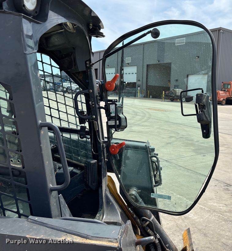 image for item EN5591 2021 John Deere 325G tracked skid steer loader