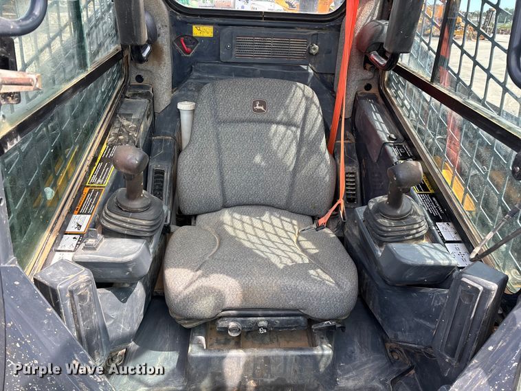 image for item EN5591 2021 John Deere 325G tracked skid steer loader