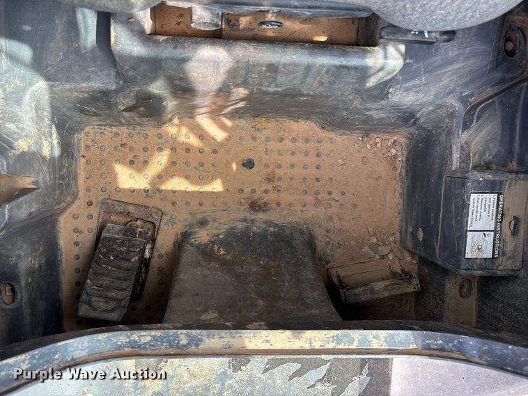 image for item EN5591 2021 John Deere 325G tracked skid steer loader