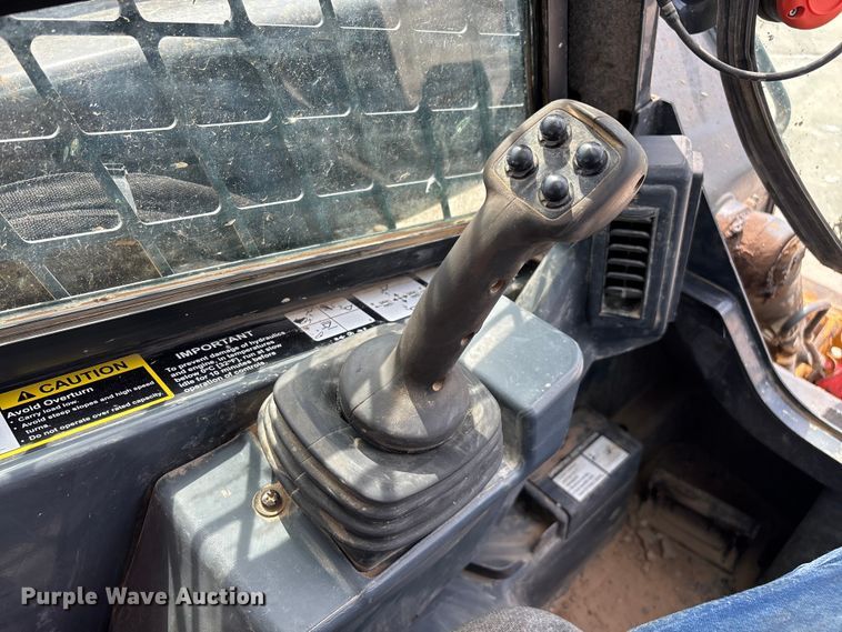 image for item EN5591 2021 John Deere 325G tracked skid steer loader