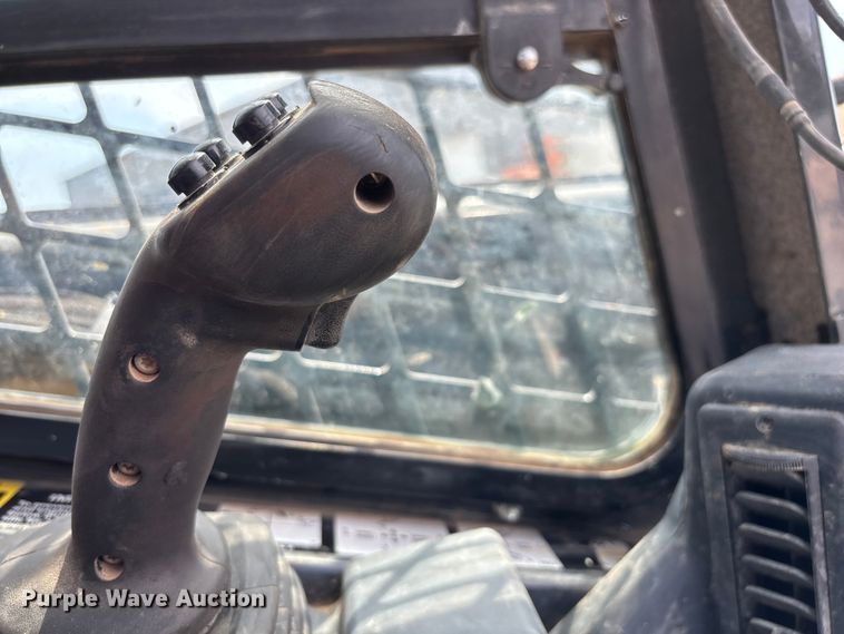 image for item EN5591 2021 John Deere 325G tracked skid steer loader