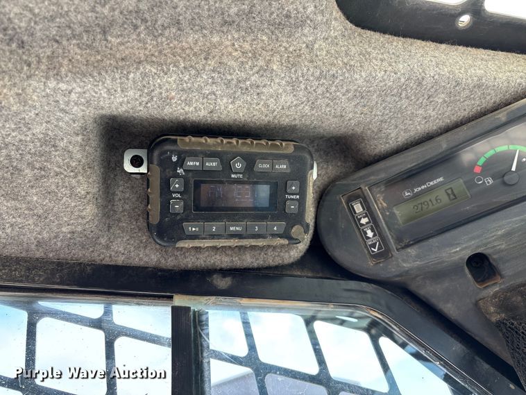 image for item EN5591 2021 John Deere 325G tracked skid steer loader