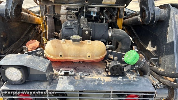 image for item EN5591 2021 John Deere 325G tracked skid steer loader