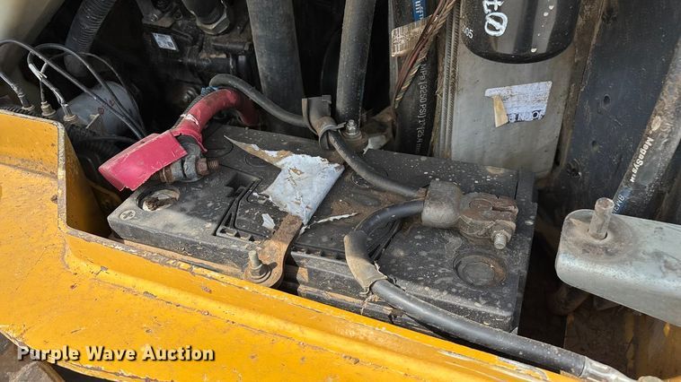 image for item EN5591 2021 John Deere 325G tracked skid steer loader