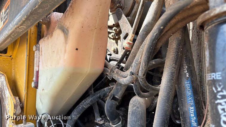 image for item EN5591 2021 John Deere 325G tracked skid steer loader