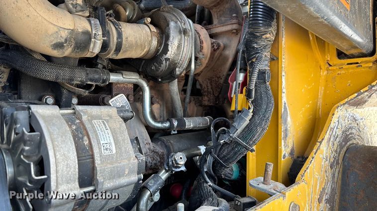 image for item EN5591 2021 John Deere 325G tracked skid steer loader