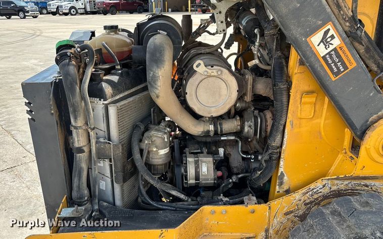 image for item EN5591 2021 John Deere 325G tracked skid steer loader