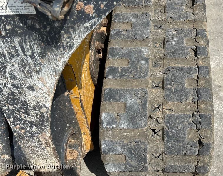 image for item EN5591 2021 John Deere 325G tracked skid steer loader