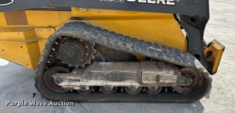 image for item EN5591 2021 John Deere 325G tracked skid steer loader