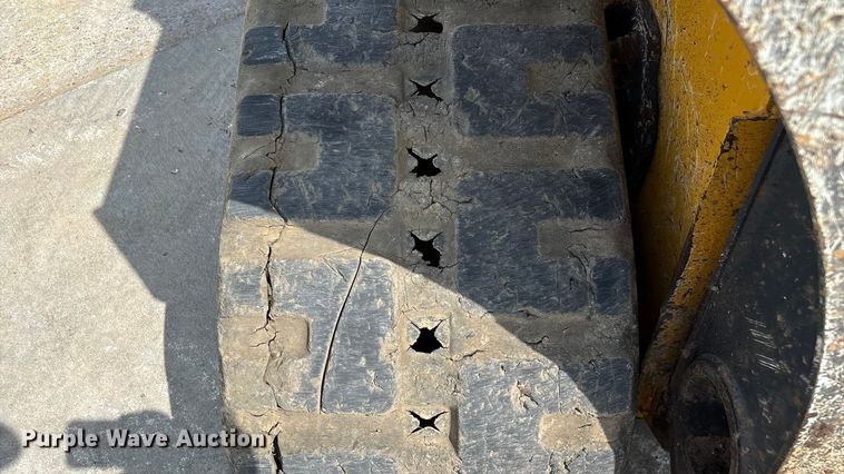 image for item EN5591 2021 John Deere 325G tracked skid steer loader