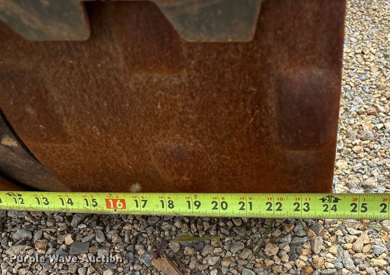 image for item EN5592 2012 Bomag BMP 8500 trench compactor