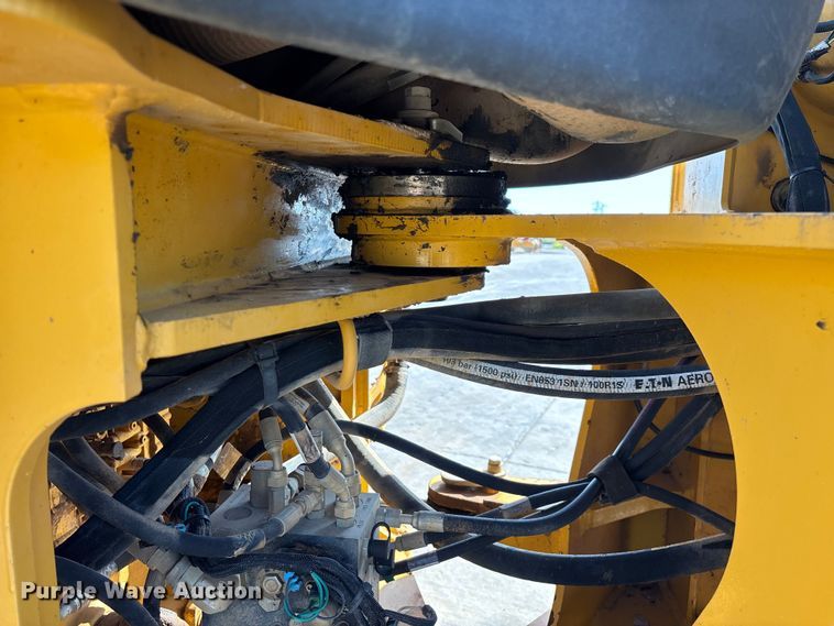 image for item EN5595 2014 John Deere 544K wheel loader