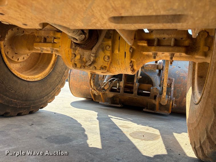 image for item EN5595 2014 John Deere 544K wheel loader