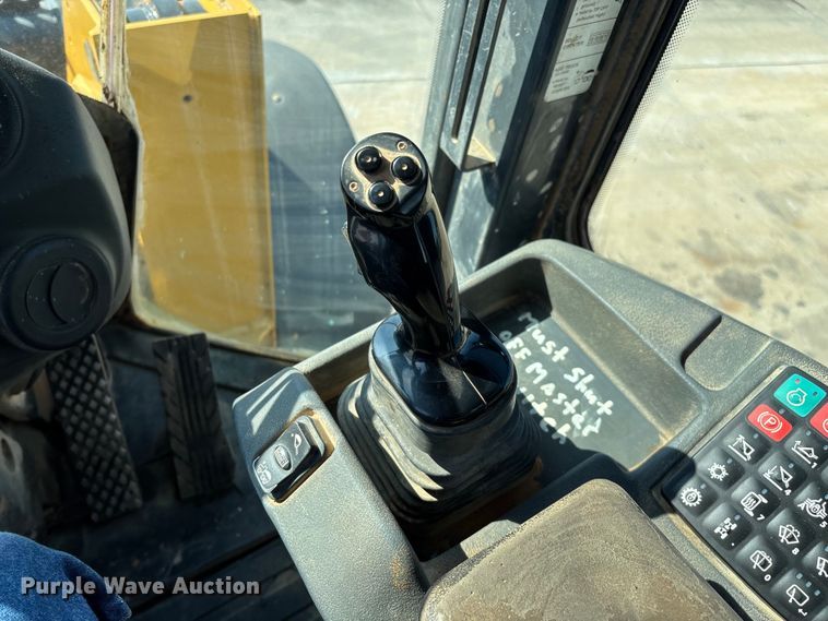 image for item EN5595 2014 John Deere 544K wheel loader