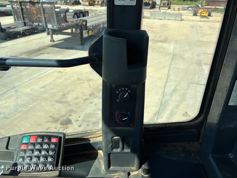 image for item EN5595 2014 John Deere 544K wheel loader